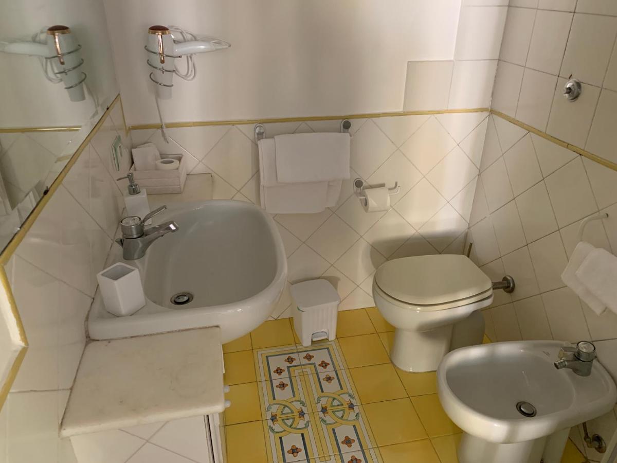 Le Stanze Di Sissi - Luxury Suites Nápoly Kültér fotó