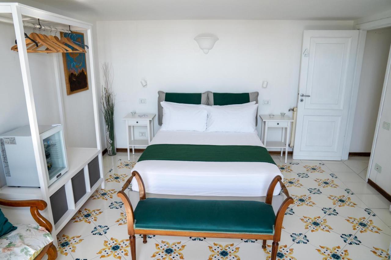 Le Stanze Di Sissi - Luxury Suites Nápoly Kültér fotó