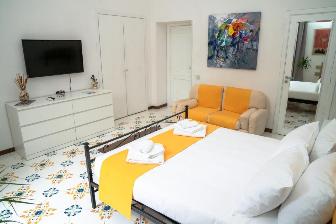 Le Stanze Di Sissi - Luxury Suites Nápoly Kültér fotó
